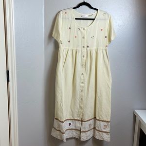 Vintage embroidered oversized dress cream
